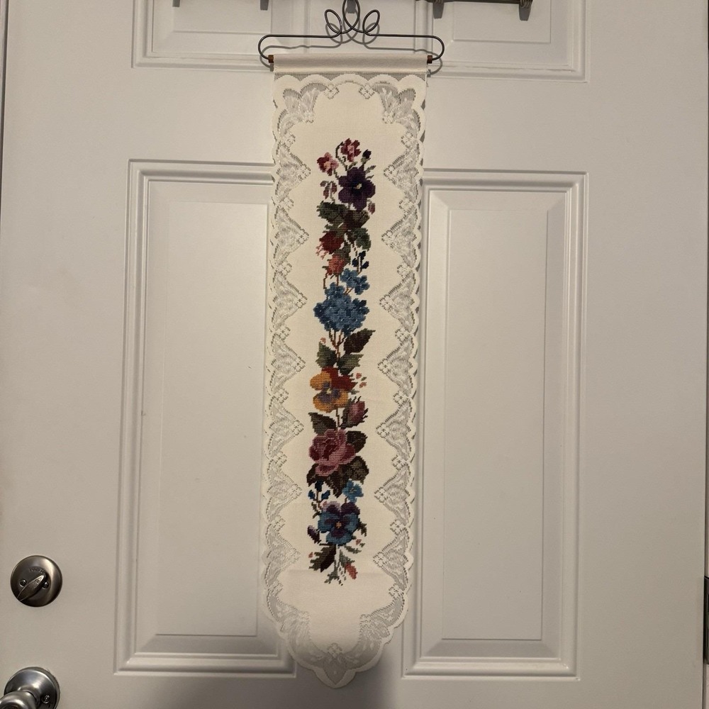 Vertical Wall Hanging Tapestry With Floral Design